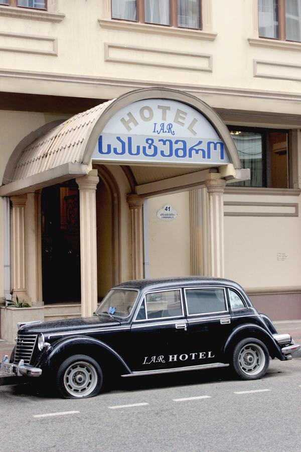 Iar Hotel Батуми Екстериор снимка