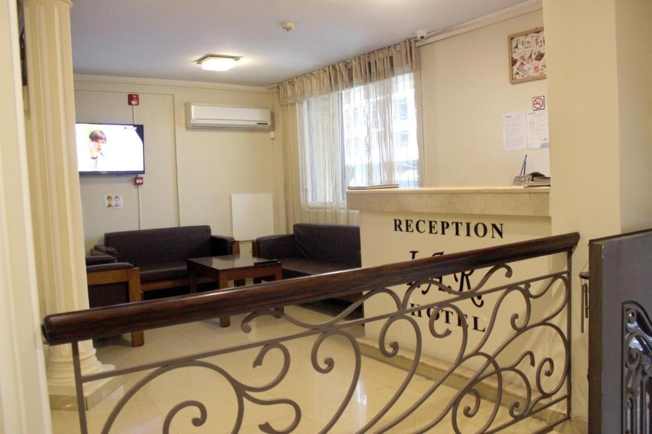 Iar Hotel Батуми Екстериор снимка
