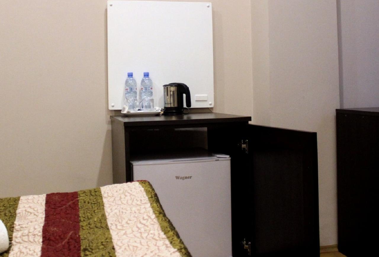 Iar Hotel Батуми Екстериор снимка